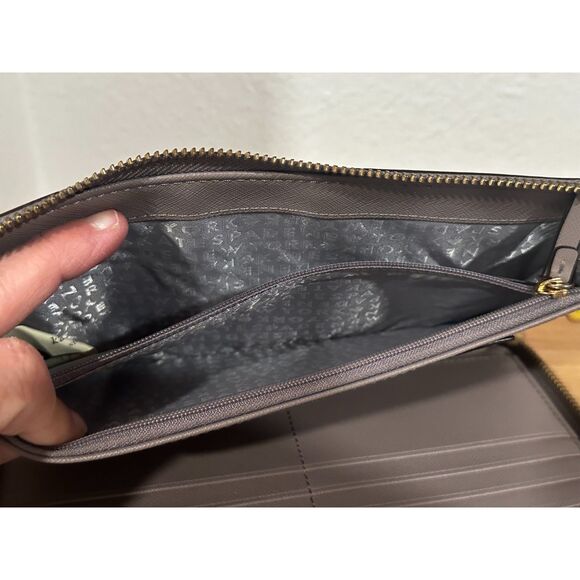 Kate Spade New York Bixby Place Neda Patent Leather Zip Around Wallet Hare Grey - Picture 5 of 8